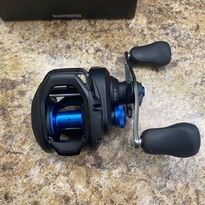 Shimano SLX 150XG Black and Blue Reel